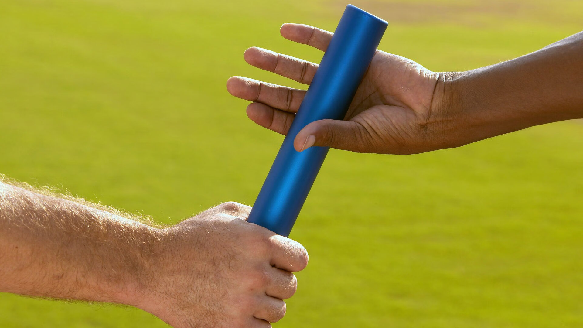 _比赛悬念丛生，谁将问鼎冠军？_，比赛悬念是什么意思